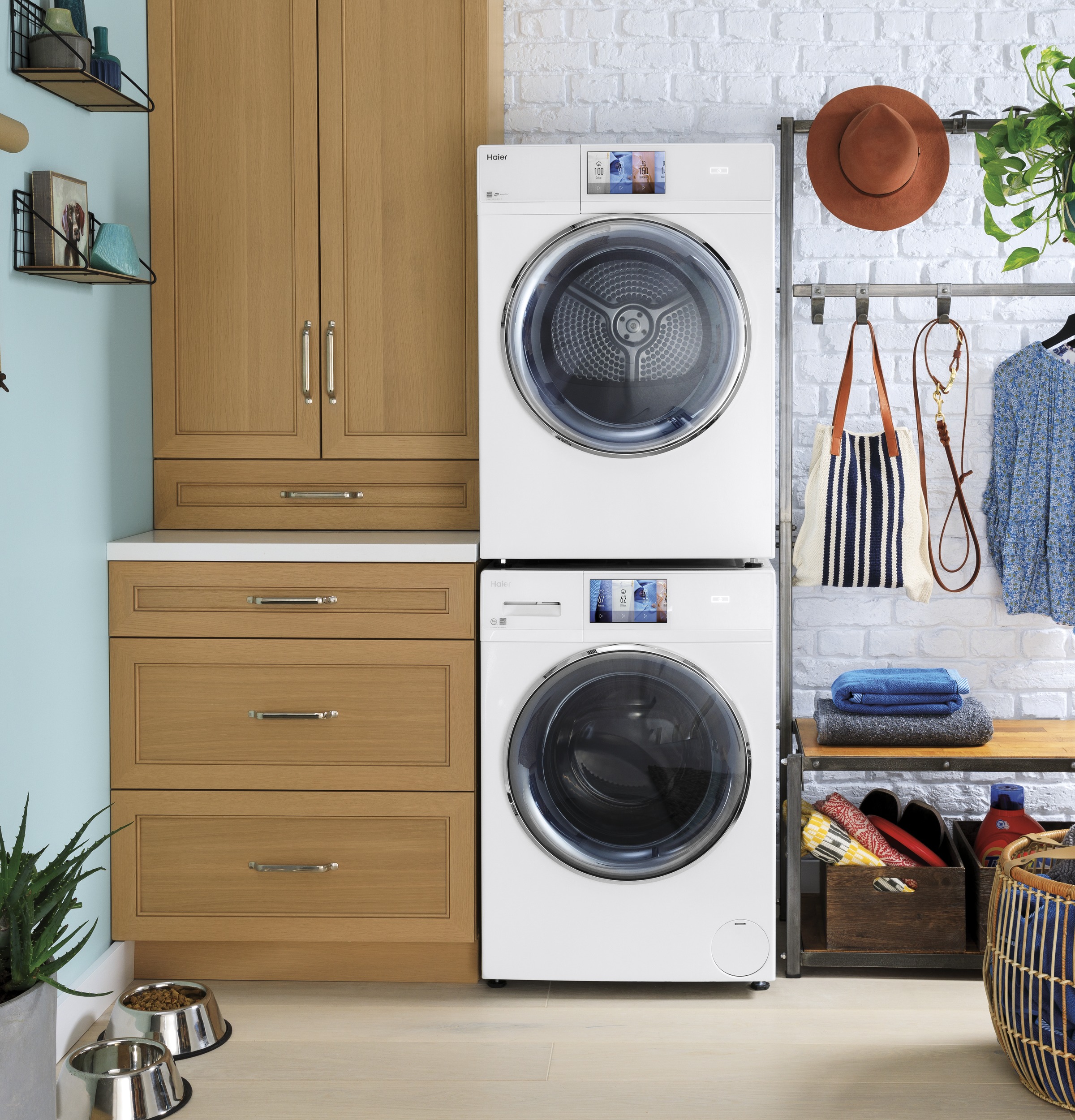 Haier ENERGY STAR® 2.4 Cu. Ft. Smart Frontload Washer QFW150SSNWW