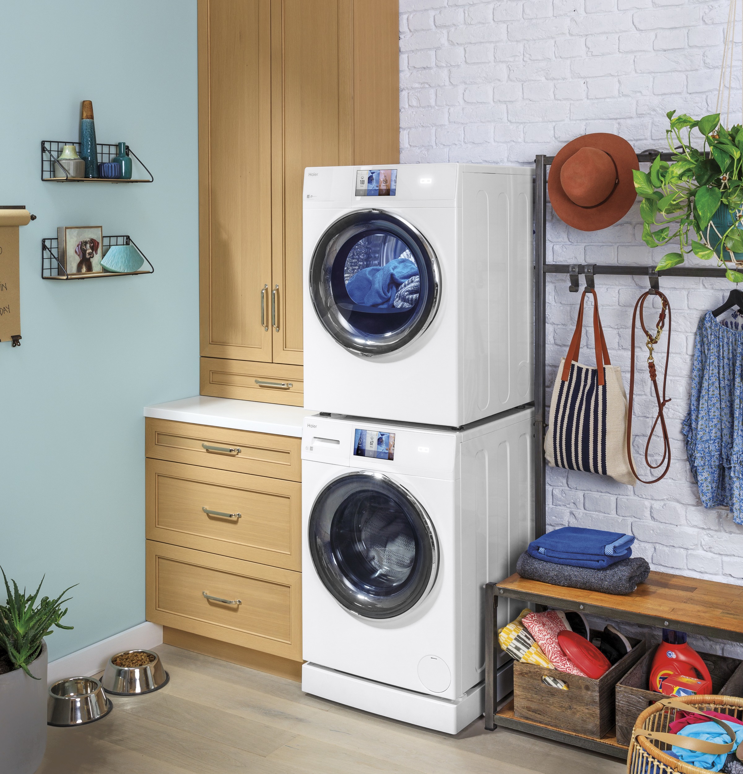 Haier ENERGY STAR® 2.4 Cu. Ft. Smart Frontload Washer QFW150SSNWW