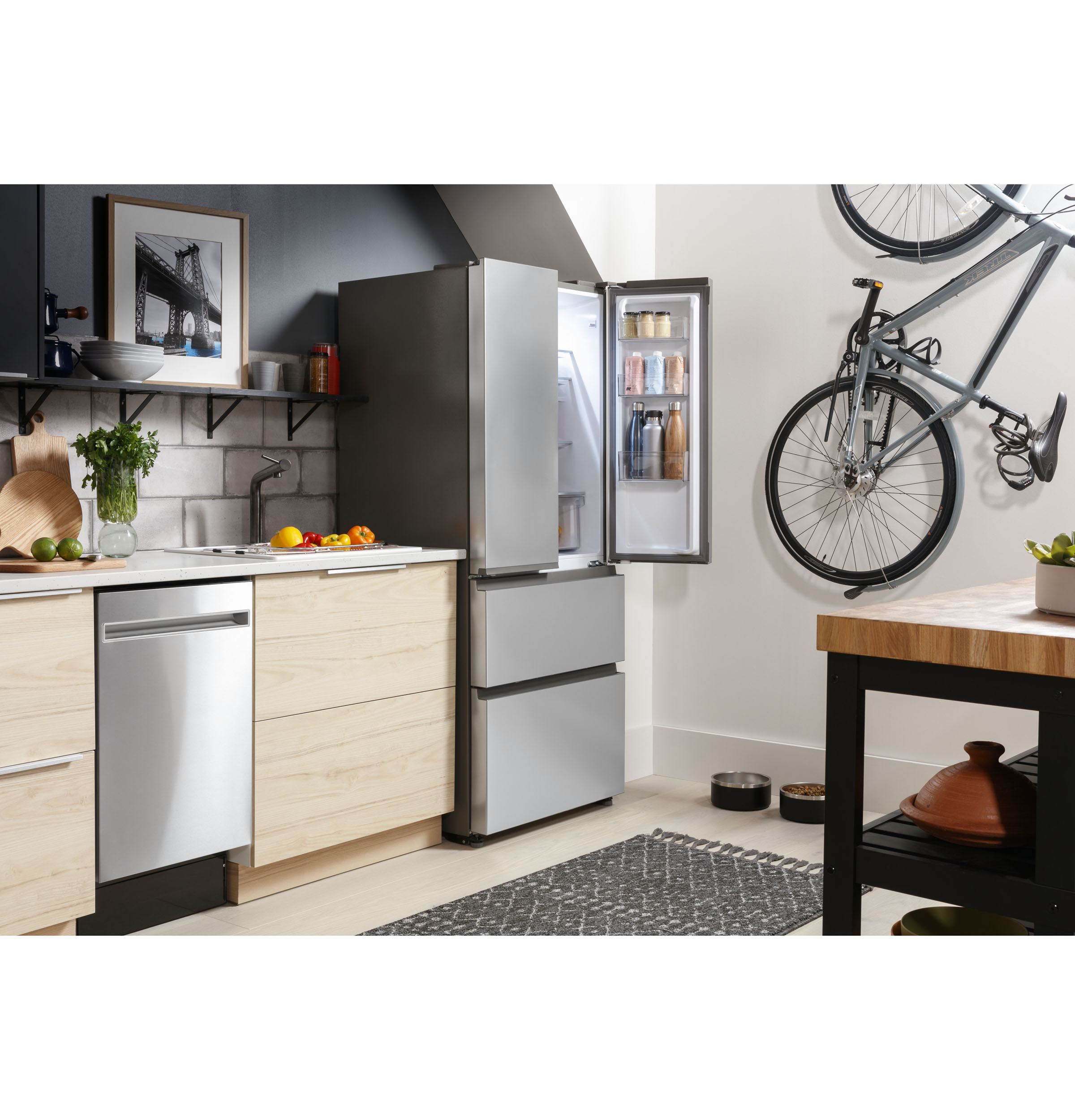 14.5 Cu. Ft. 4 Door Refrigerator14.5 Cu. Ft. 4 Door Refrigerator QJS15HYRFS