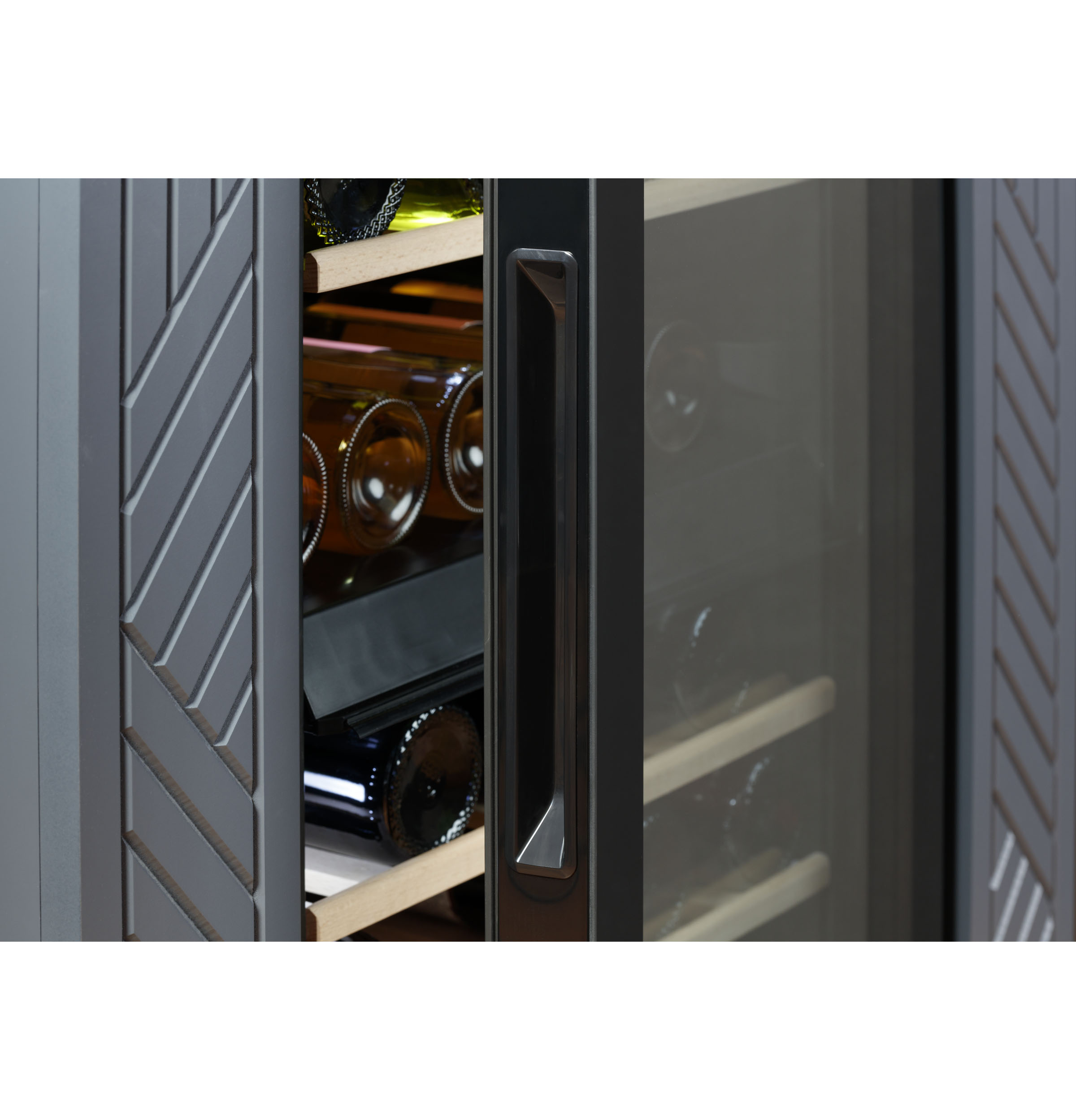 Haier Wine CenterHaier Wine Center QWR04DGRGB