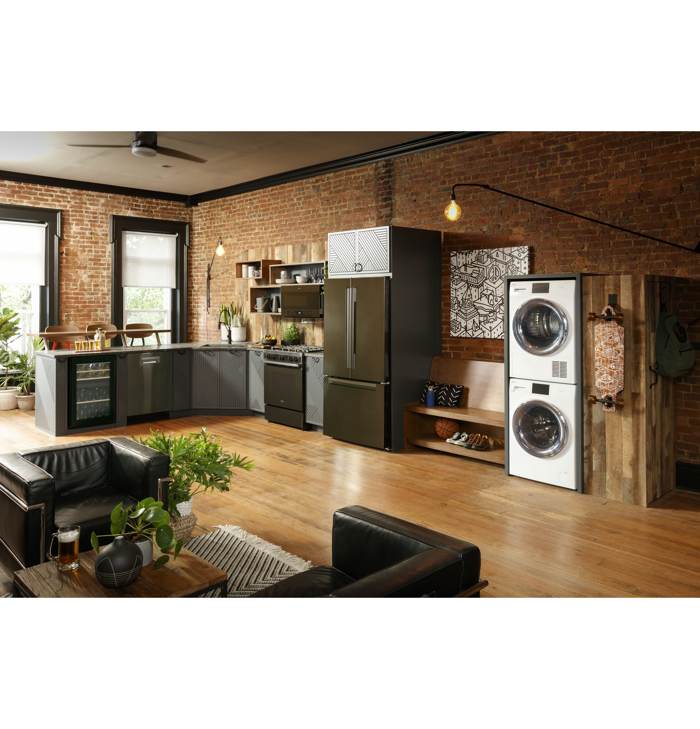 Haier Wine CenterHaier Wine Center QWR04DGRGB