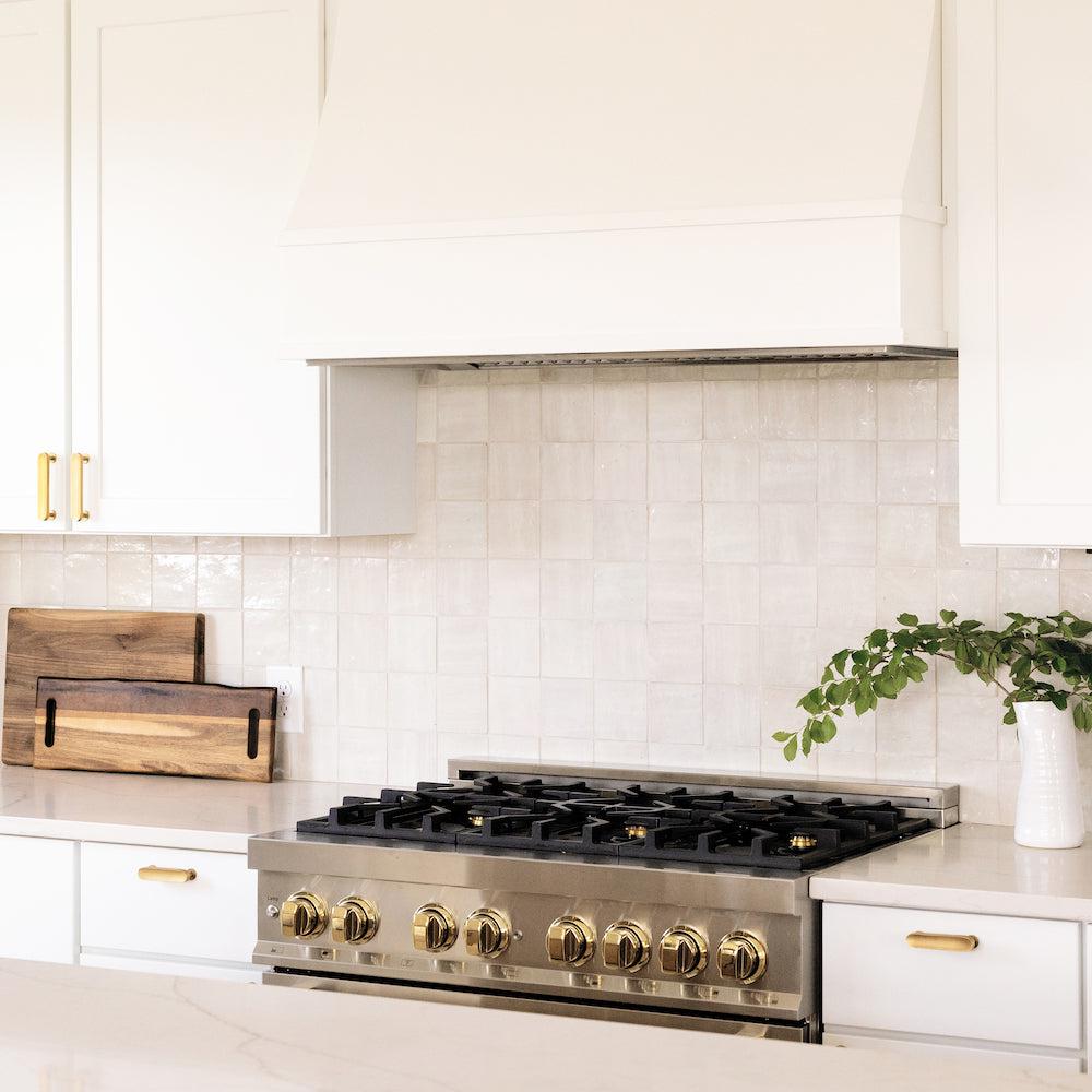 Autograph Edition 36 In. 4.6 Cu. Ft. Legacy Dual Fuel Range With 6 Burner Gas Cooktop And Electric Convection Oven In Stainless Steel And Polished Gold Accents RAZ36G