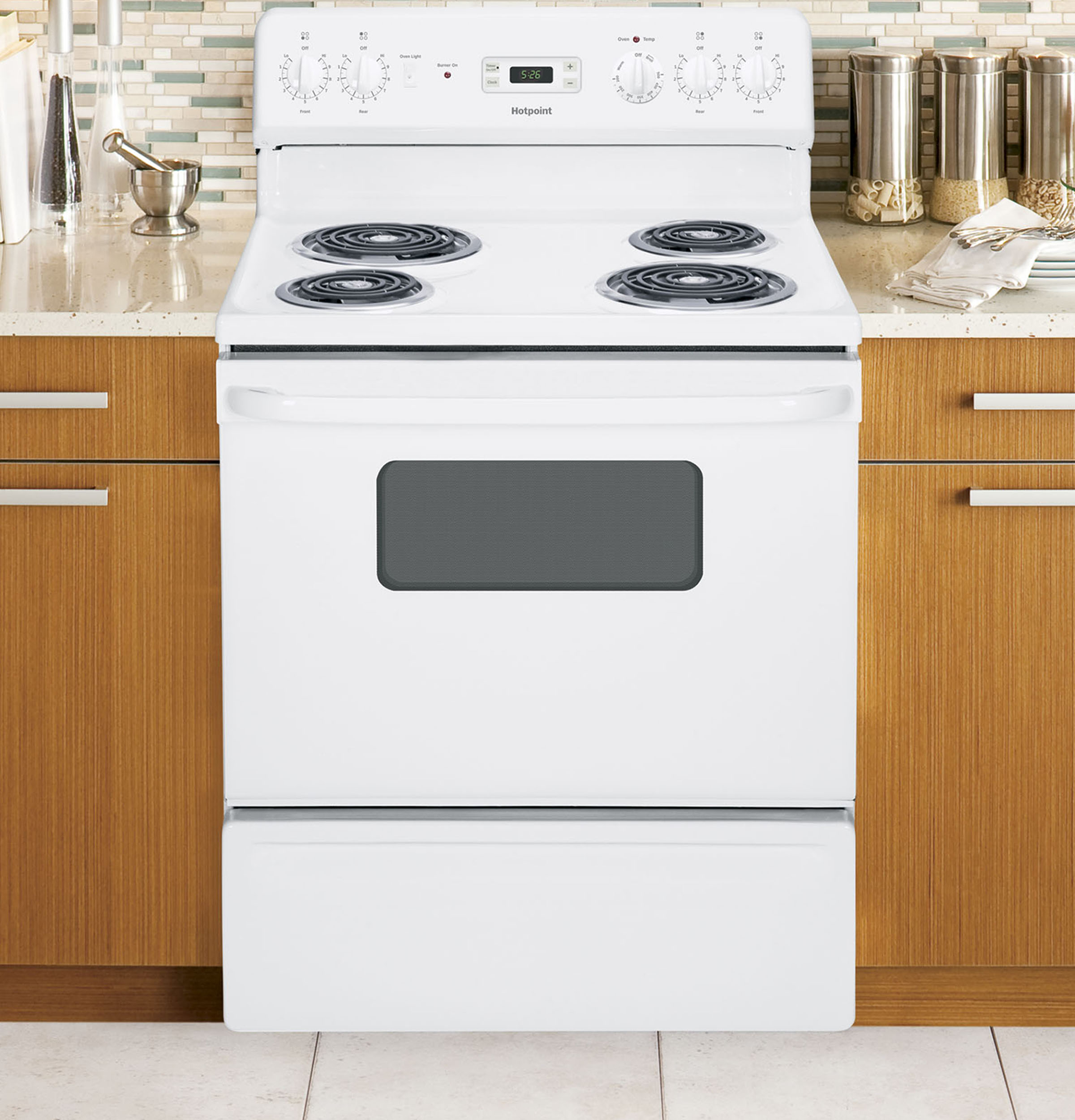 30" Free-Standing Electric Range RB526DHWW