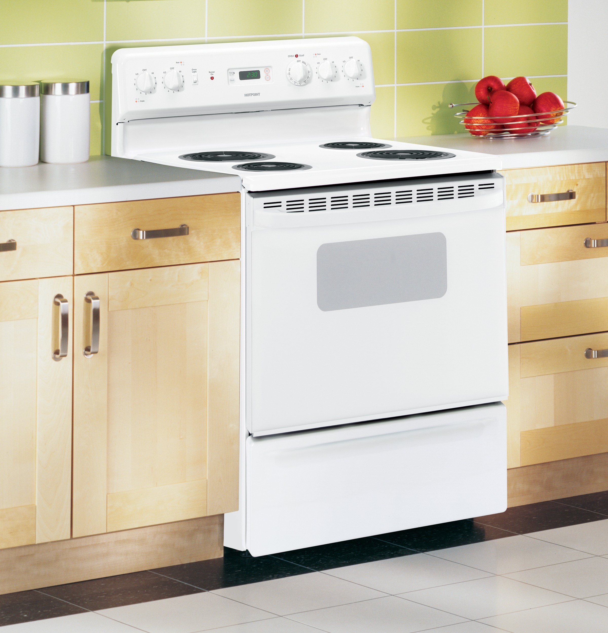 30" Free-Standing Electric Range RB536DPWW