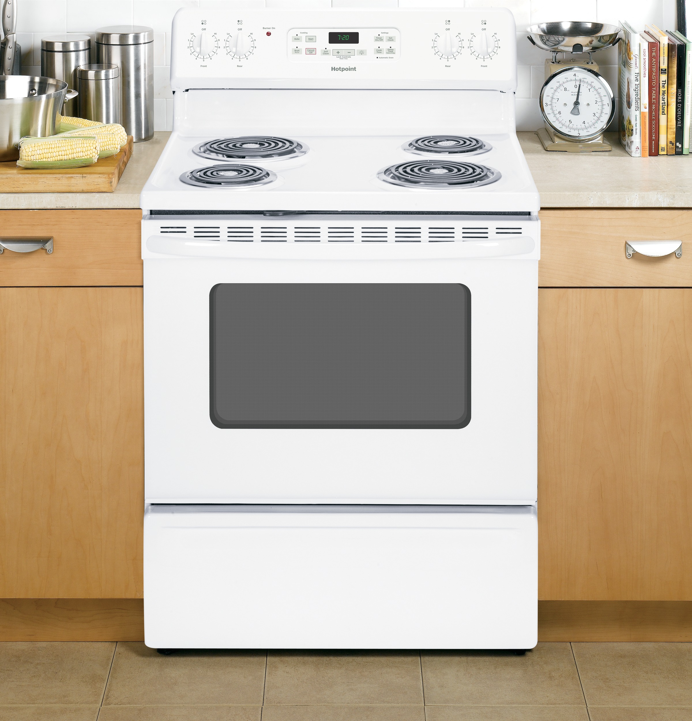 30" Free-Standing Electric Range RB720DHWW