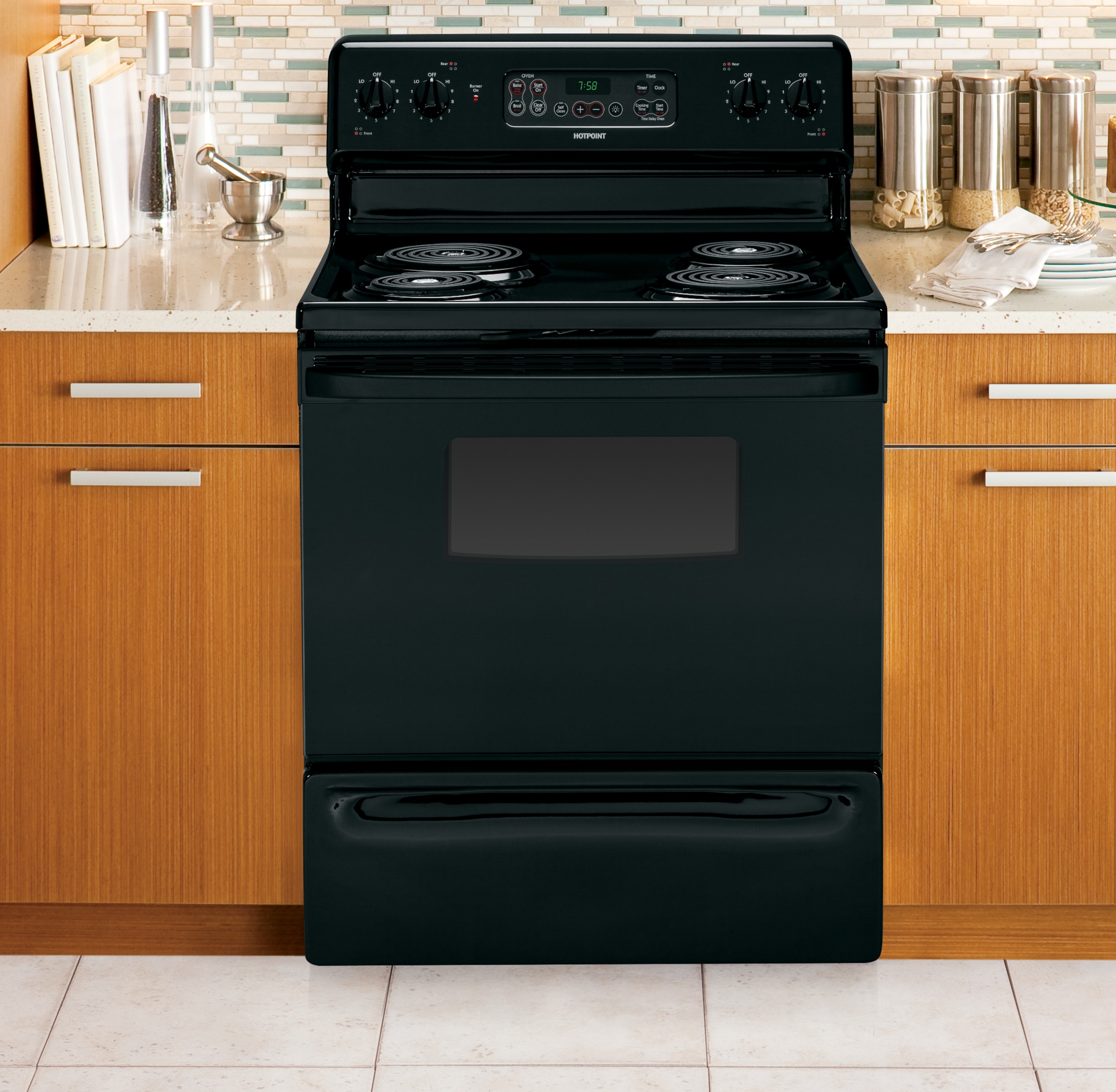 30" Free-Standing Electric Range RB758DPBB