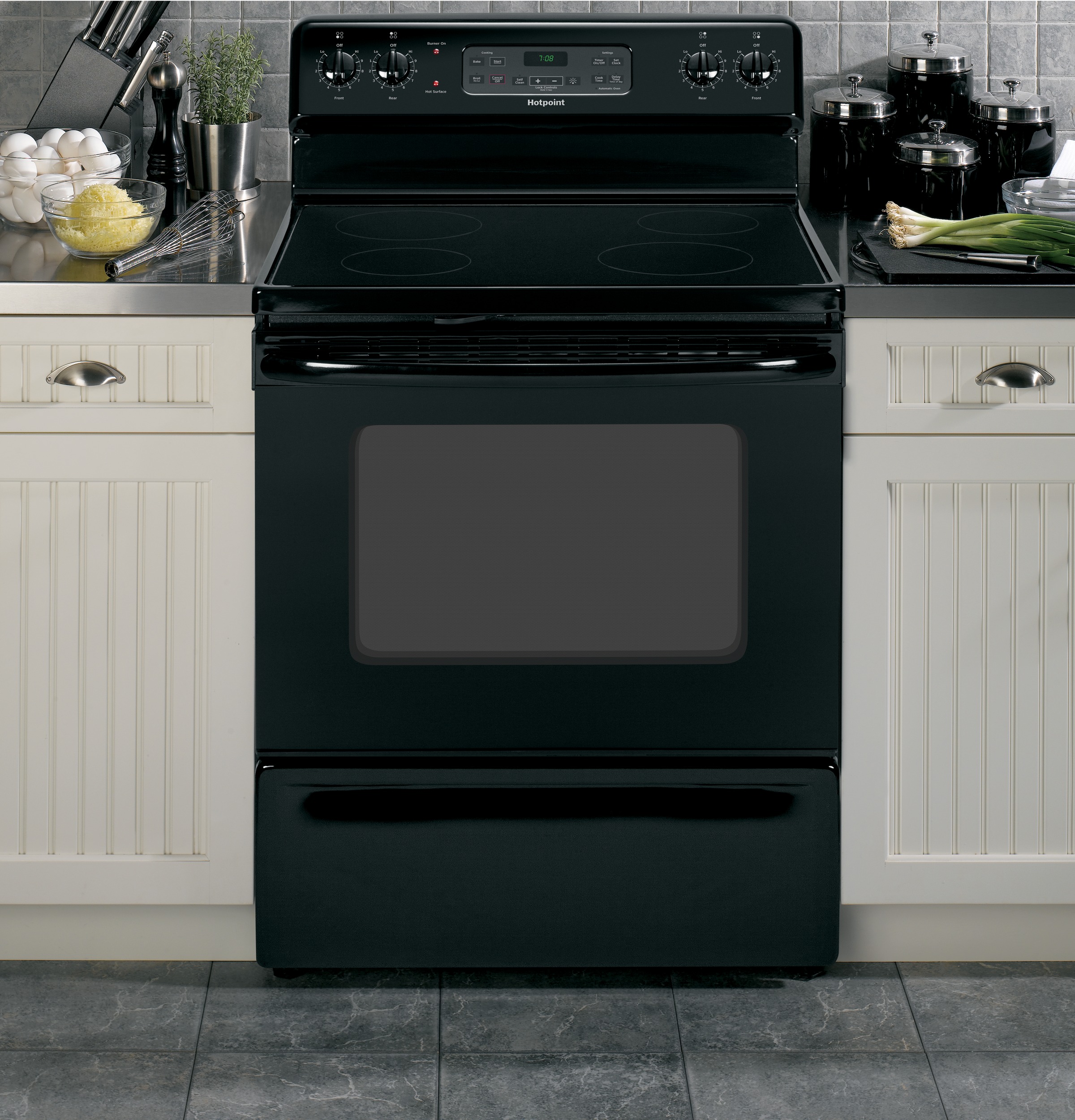 30" Free-Standing Electric Range RB780DHBB