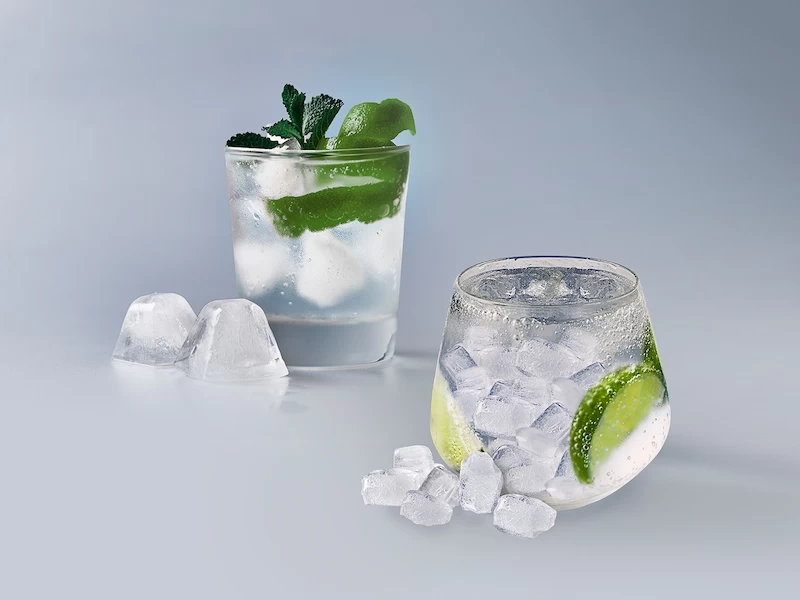 29 cu. ft. Smart 4-Door Flex™ Refrigerator with Beverage Center and Dual Ice Maker in Black Stainless Steel RF29A9671SGAA