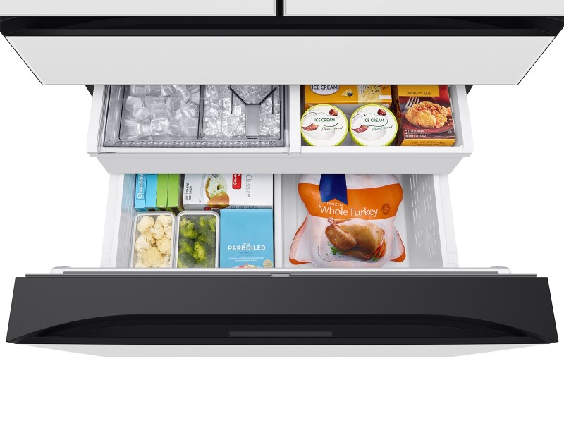 Bespoke 29 cu. ft. 4-Door French Door Refrigerator with AI Family Hub™+ & AI Vision Inside™ in White Glass RF90F29AEWAA