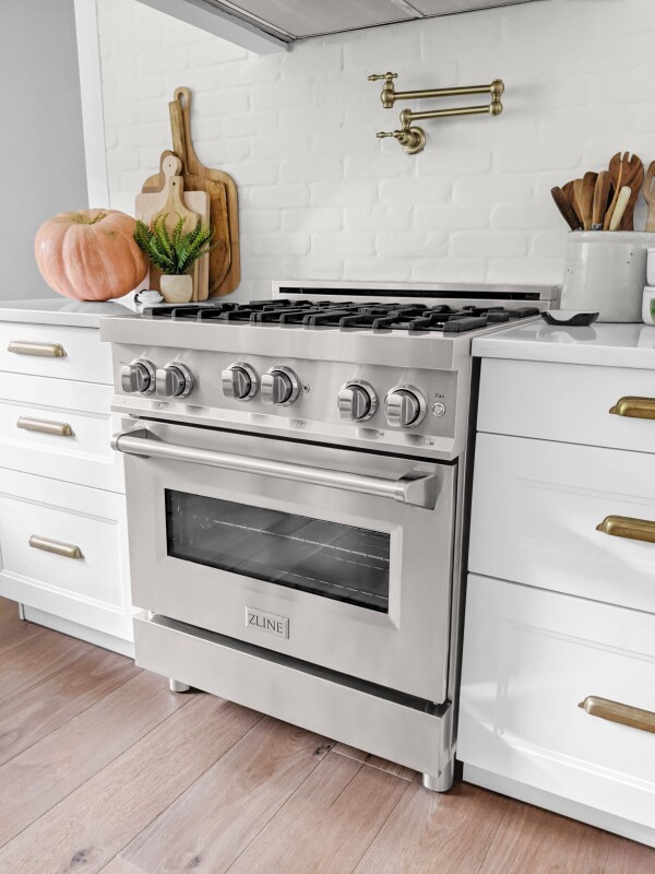 30" 4.0 cu. ft. Range with Gas Stove and Gas Ovenundefined RG30