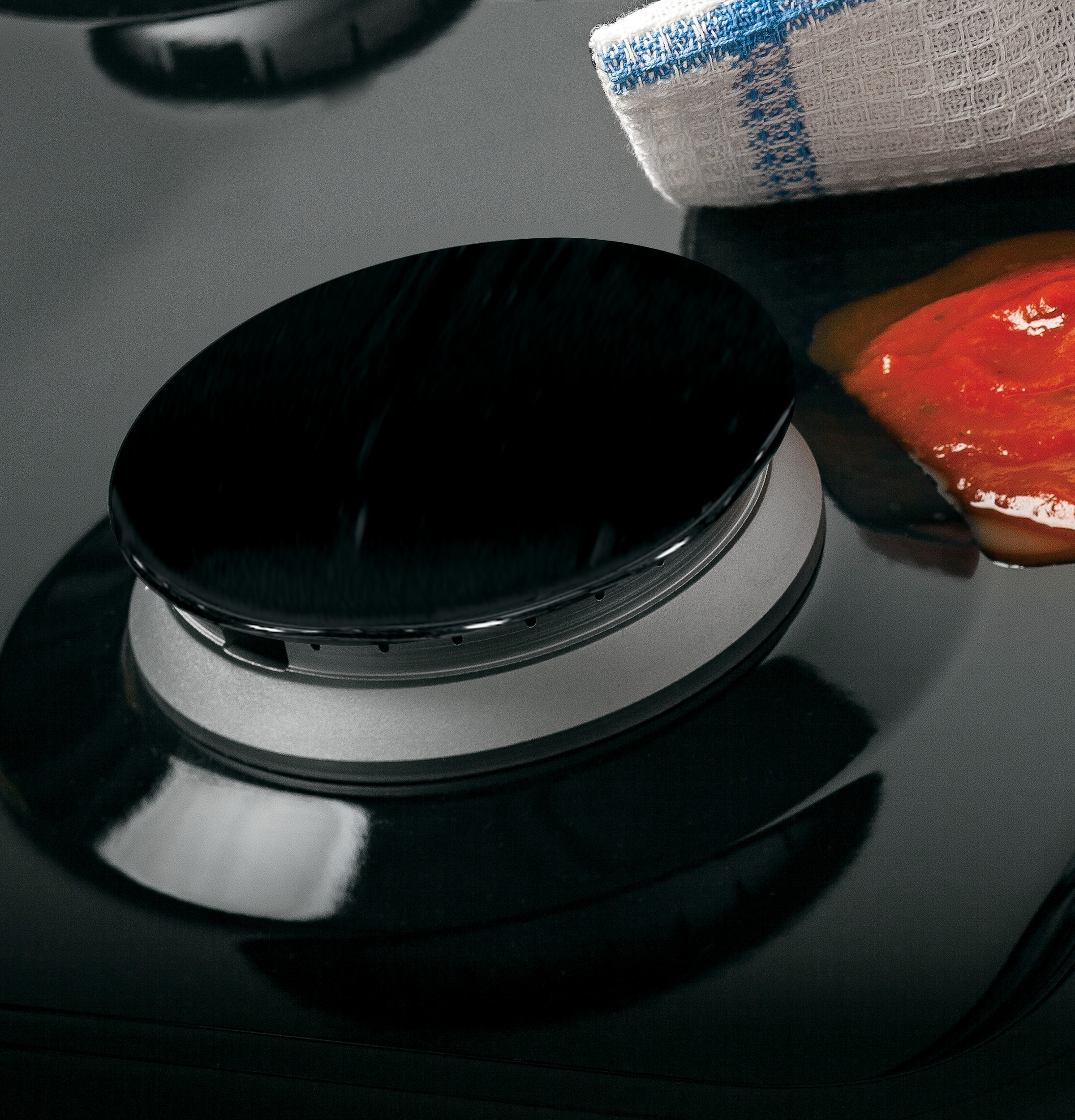 30" Free-Standing Gas Range RGB526DETBB