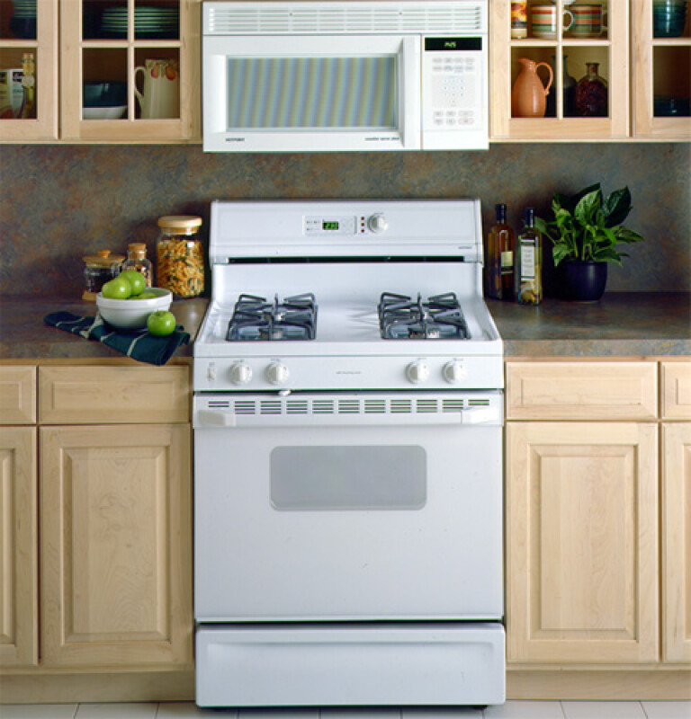 Hotpoint® 30" Free-Standing Gas Range RGB745WEAWW