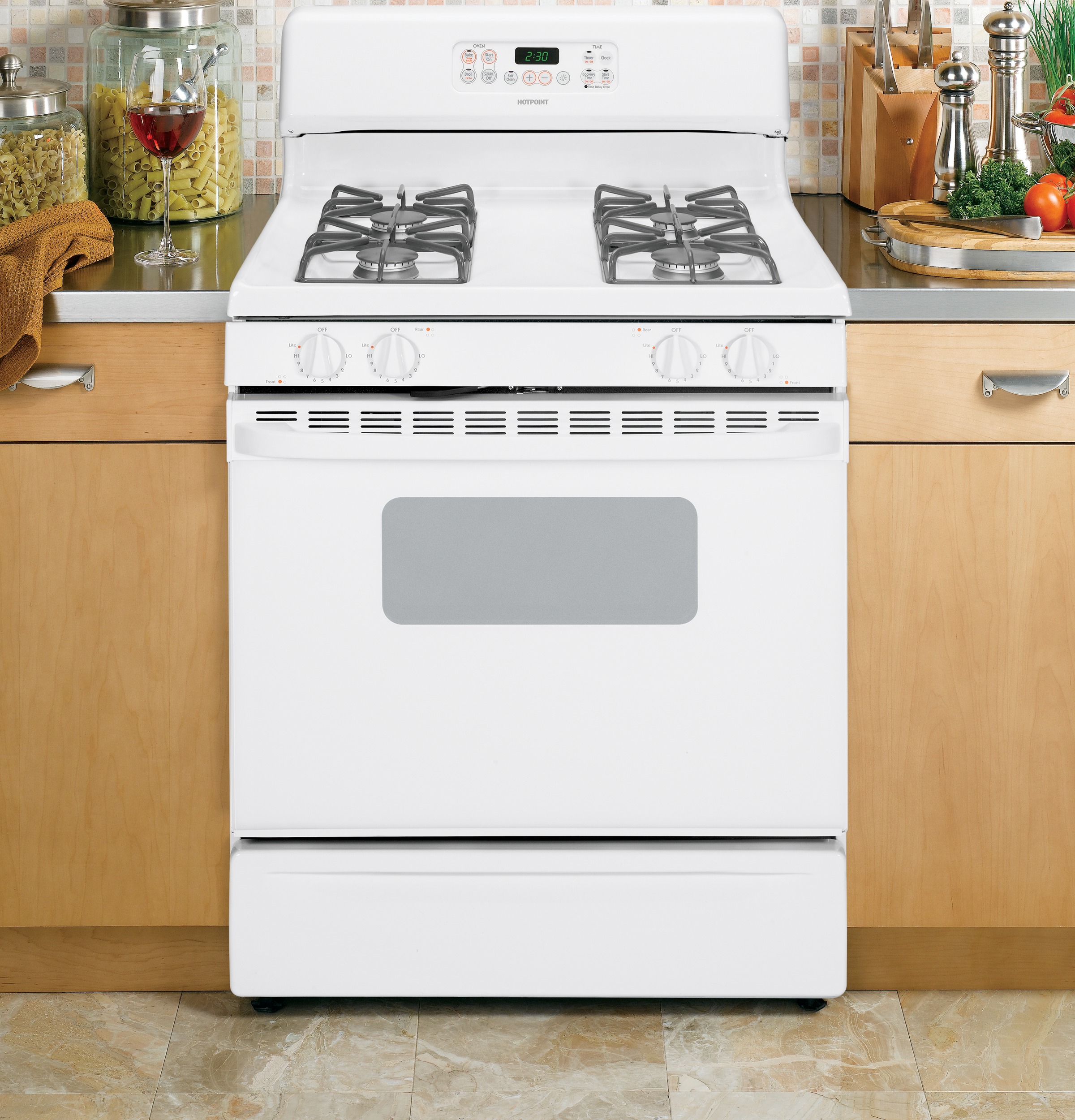 Hotpoint® 30" Free-Standing Gas Range RGB746DEPWW
