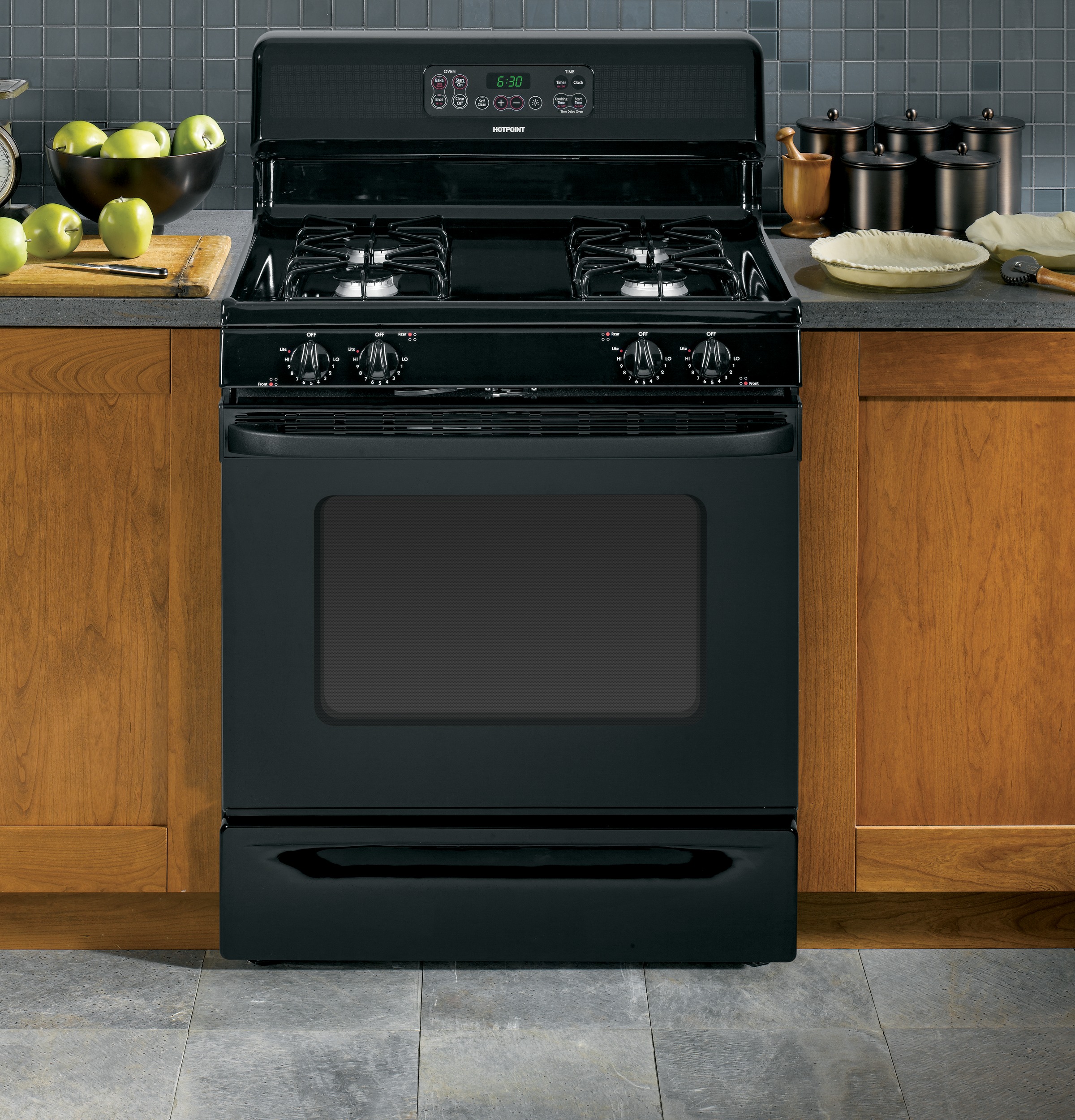 30" Free-Standing Gas Range RGB790DETBB