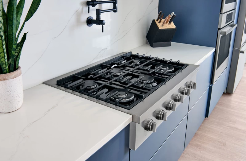 800 Series Gas Rangetop 36 " RGM8658UC