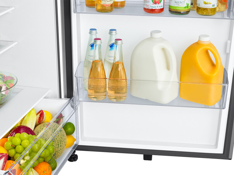 18 cu. ft. Top Freezer Refrigerator with Ice Maker in Stainless Steel RT70F18LASRAA
