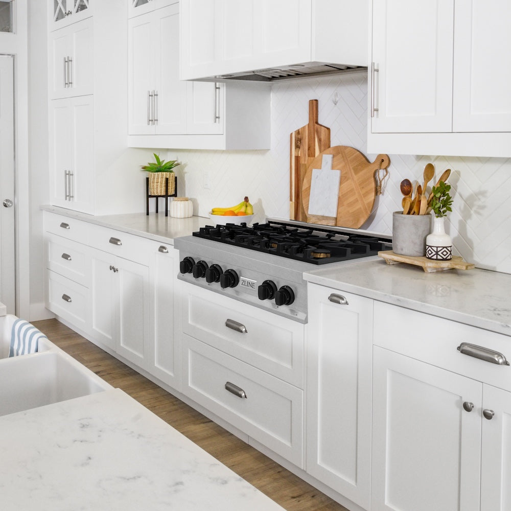 Autograph Edition 36" Porcelain Rangetop with 6 Gas Burners and Matte Black Accents RTSZ36MB