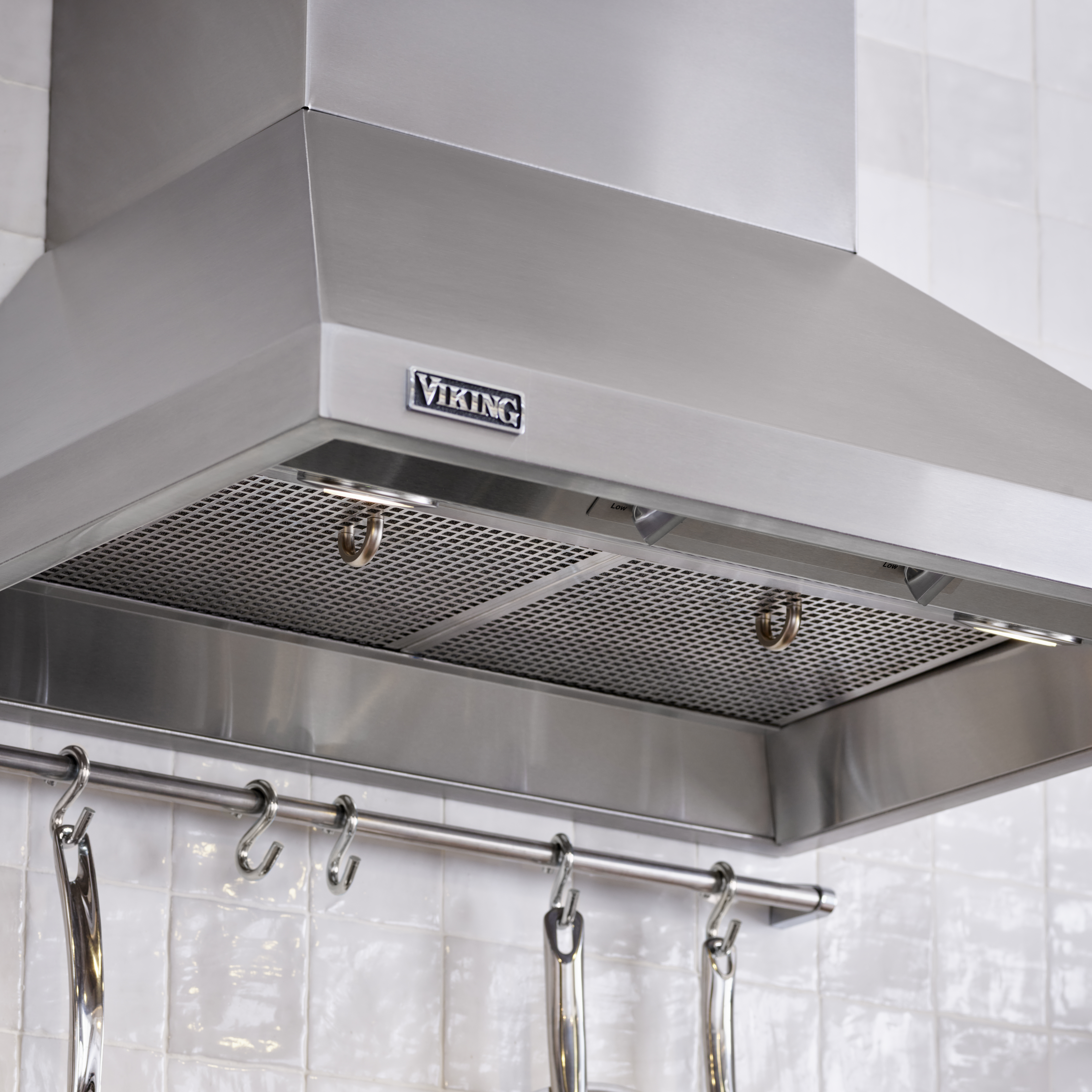 30"W. Chimney Wall Hood + Ventilator RVCH330SS