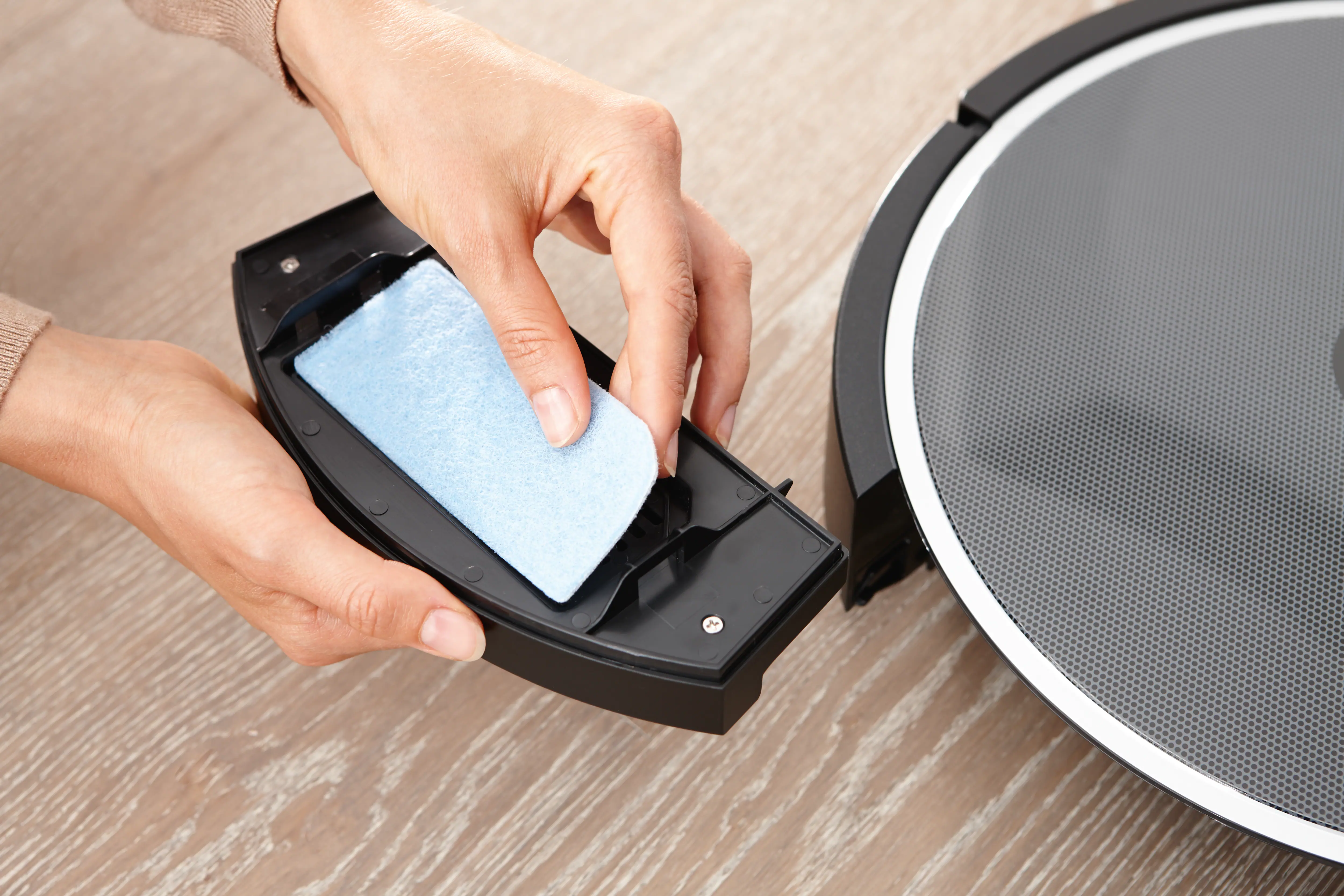 RX1 AirClean filter For safely trapping dust and ensuring cleaner room air. RX1AC