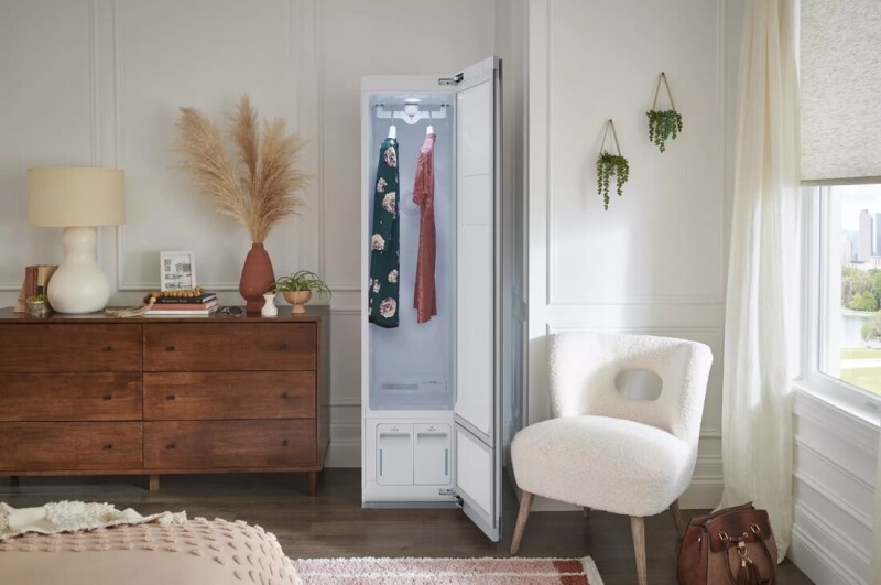 LG Styler® Smart wi-fi Enabled Steam Closet with TrueSteam® Technology and Exclusive Moving Hangers S3CW