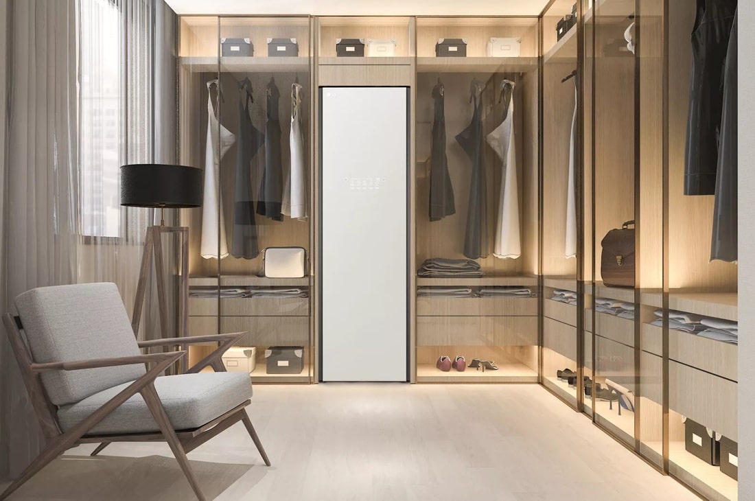 LG Styler® Steam Closet with TrueSteam® Technology and Exclusive Moving Hangers S5WBC