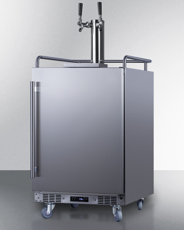 24" Wide Built-In Cold Brew Coffee Kegerator SBC682CFTWIN