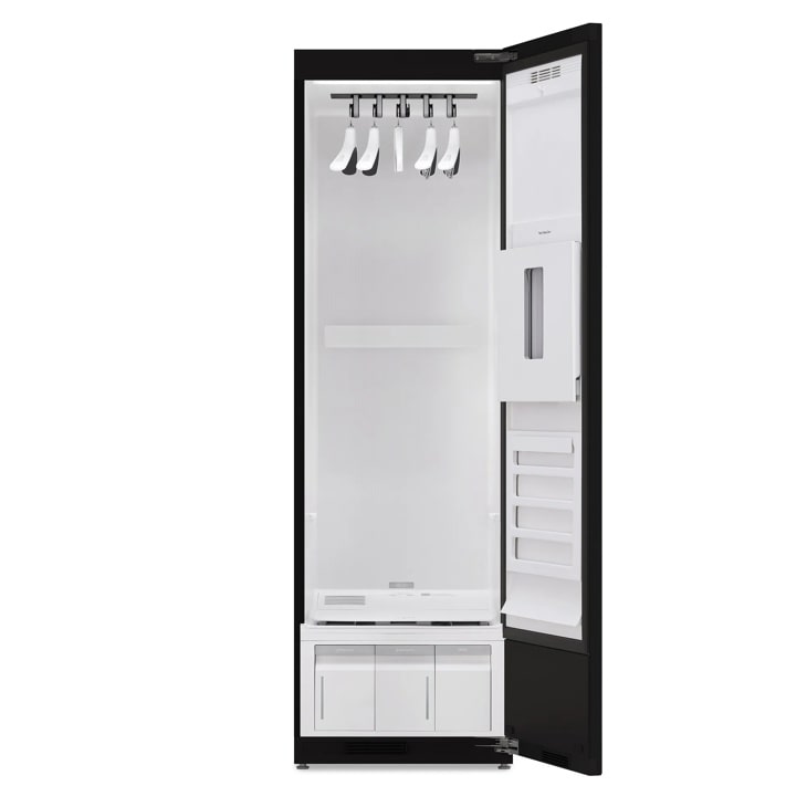 LG Styler® Smart Steam Closet with Dual TrueSteam® Technology and Dynamic MovingHanger™ SC5MAR4G