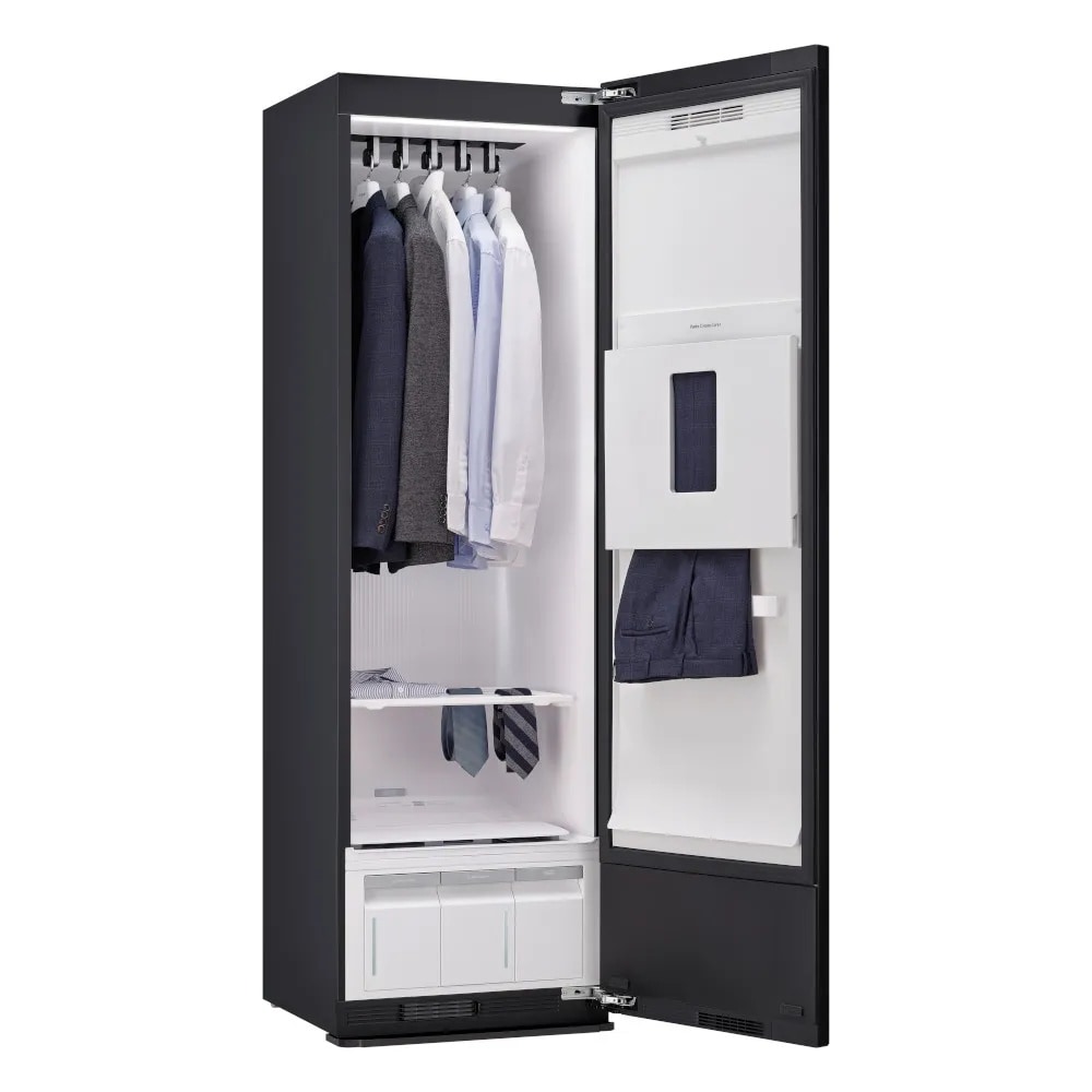 LG Styler® Smart Steam Closet with Dual TrueSteam® Technology and Dynamic MovingHanger™ SC5MAR4G