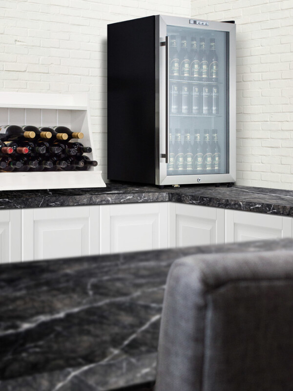 19" Wide Beverage Center SCR486L