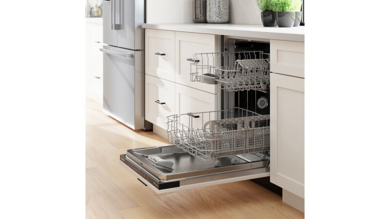 100 Plus Dishwasher 24'' SHV4AEB3N