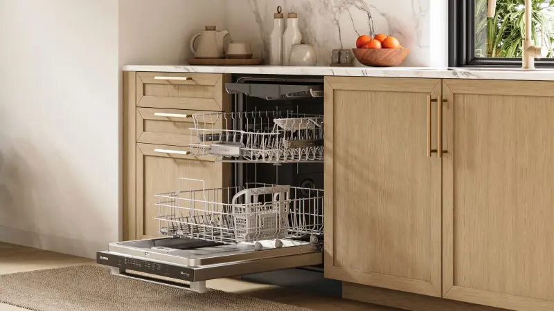500 Series Dishwasher 24'' SHX65DM5N