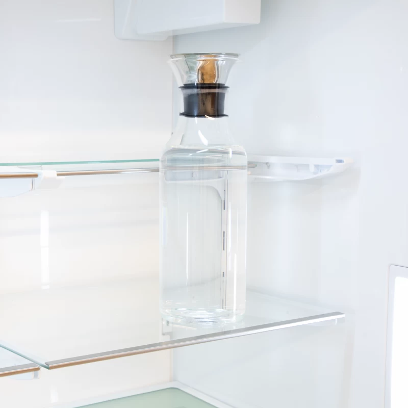 French 4-door Counter-depth Refrigerator With Water Dispenser SJG2254FS