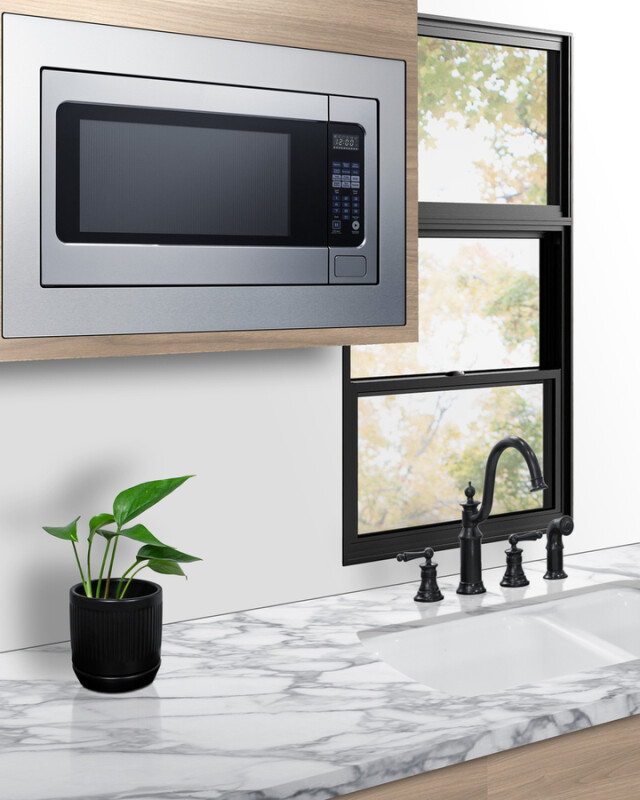 30" Wide Built-In Microwave  (Trim Kit Included) SMBI27TK30