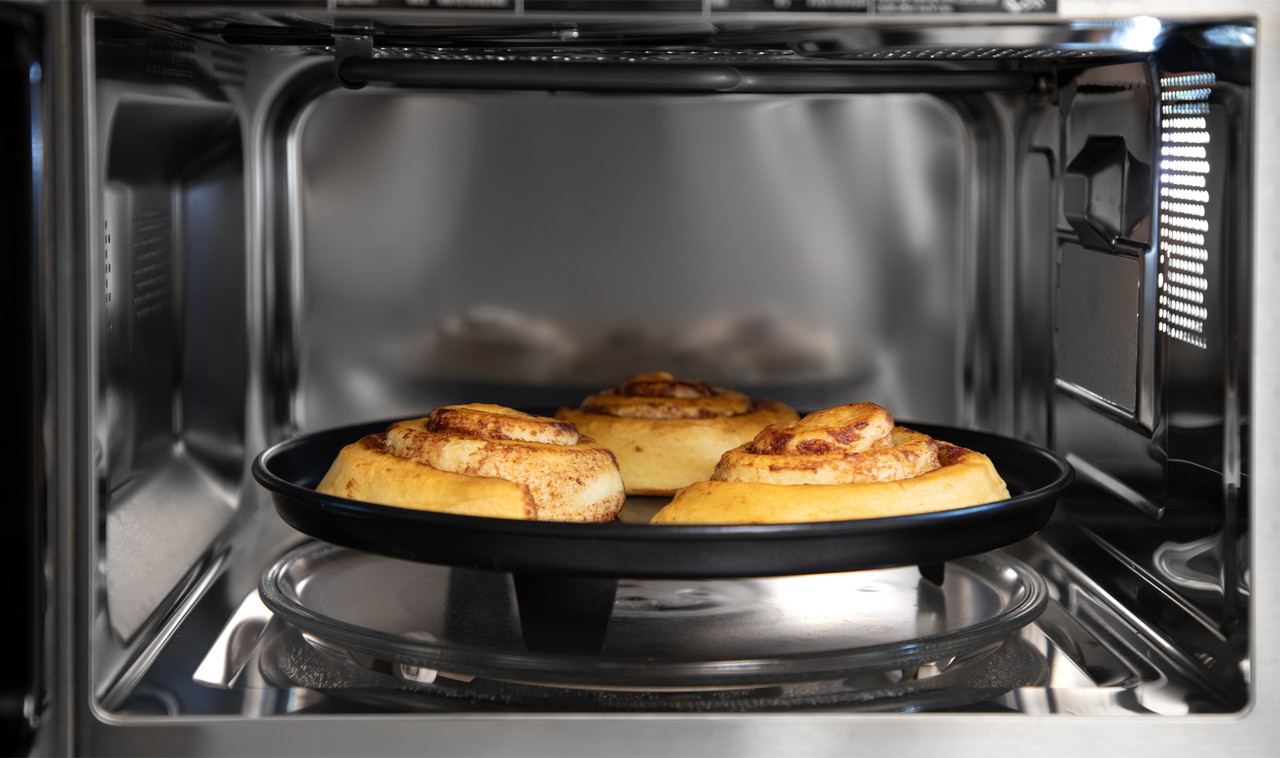 0.9 Cu. Ft. 900w Countertop Convection Microwave Oven With Air Fry SMC0985KS