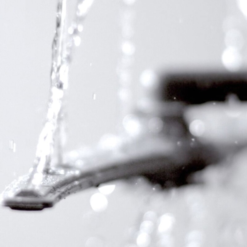 800 Series Dishwasher 17 3/4'' SPE68B55UC