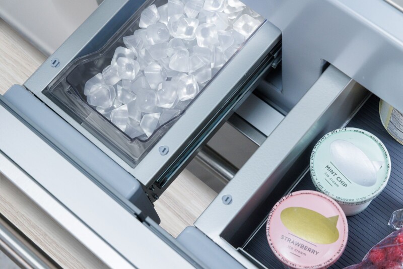 Freedom Built-in French Door Bottom Freezer 36" Masterpiece® T36BT110NS