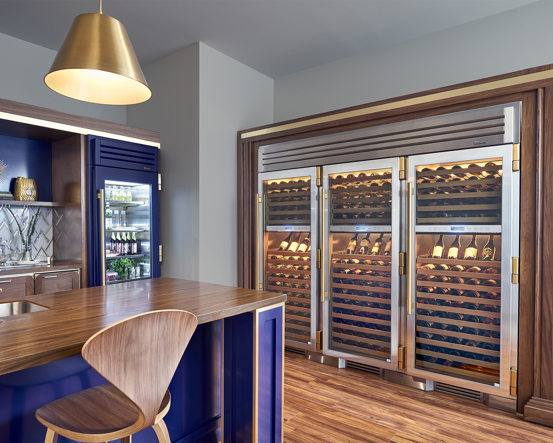 Wine Column, Right Hinged, Gloss Black TR24DZWRSGA044H04