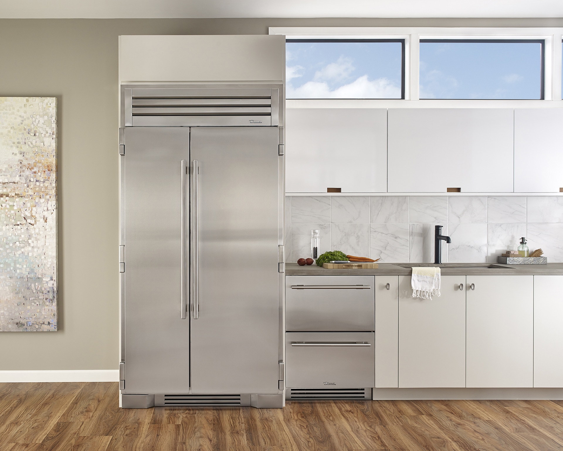 Undercounter Refrigerator, Left Hinged, Ultra Matte Black, Pewter Hardware TUR15LOGCDSK085H05