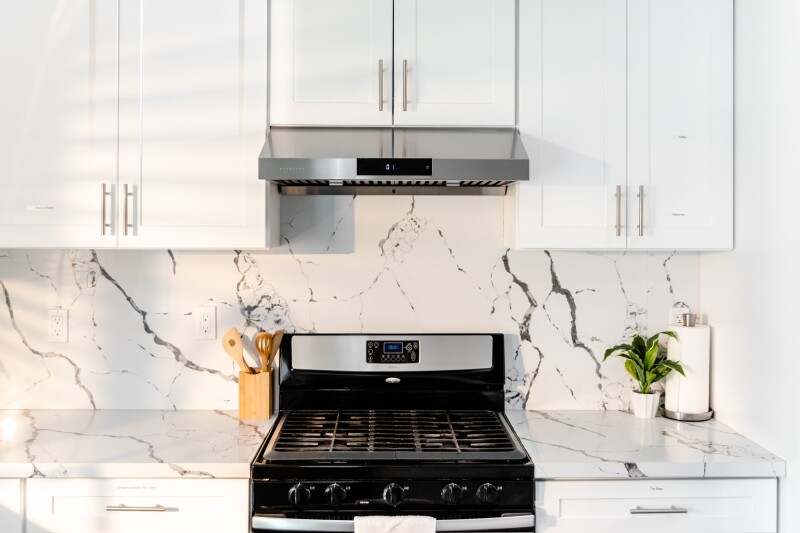 30" Hauslane Ducted Under Cabinet Range Hood UCPS18SS30