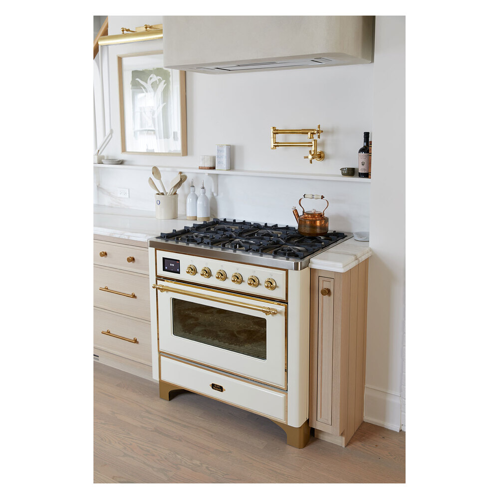 Majestic II Series 36" Dual Fuel Natural Gas Freestanding Range UM09FDNS3AWG