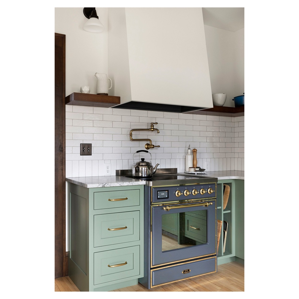 Majestic II Series 30" Electric Freestanding Range UMI30NE3BGG