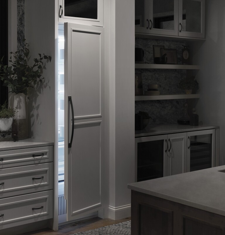 Ice Maker 15-Inch Panel-Ready - Nugget Ice UNC15NJII