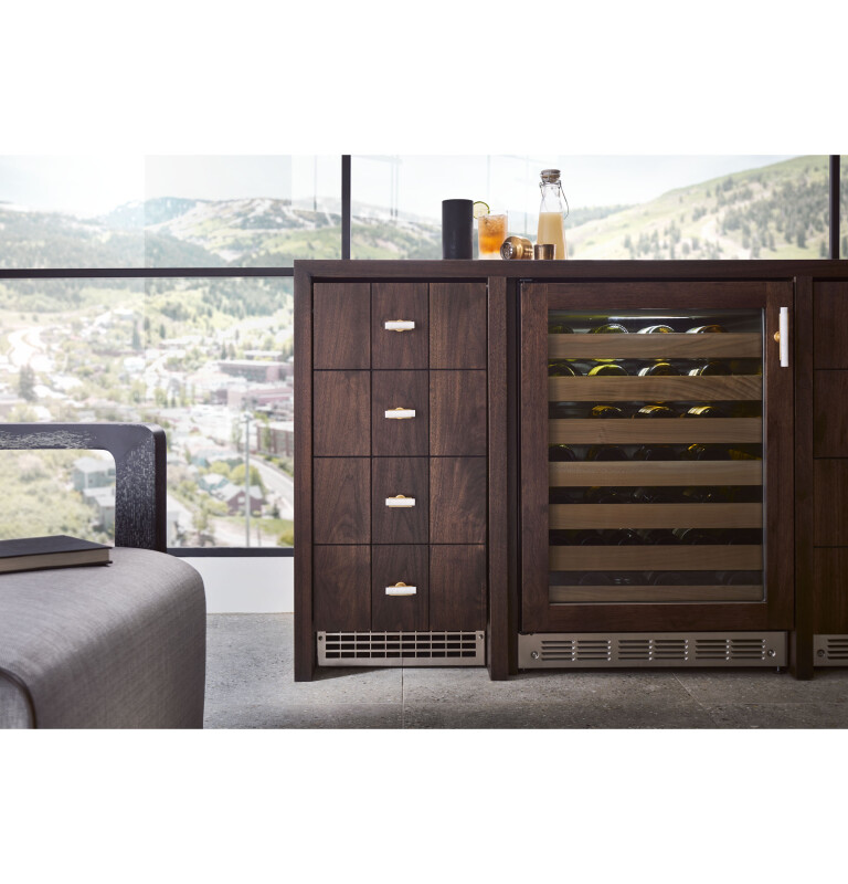 Ice Maker 15-Inch Panel-Ready - Nugget Ice UNC15NJII