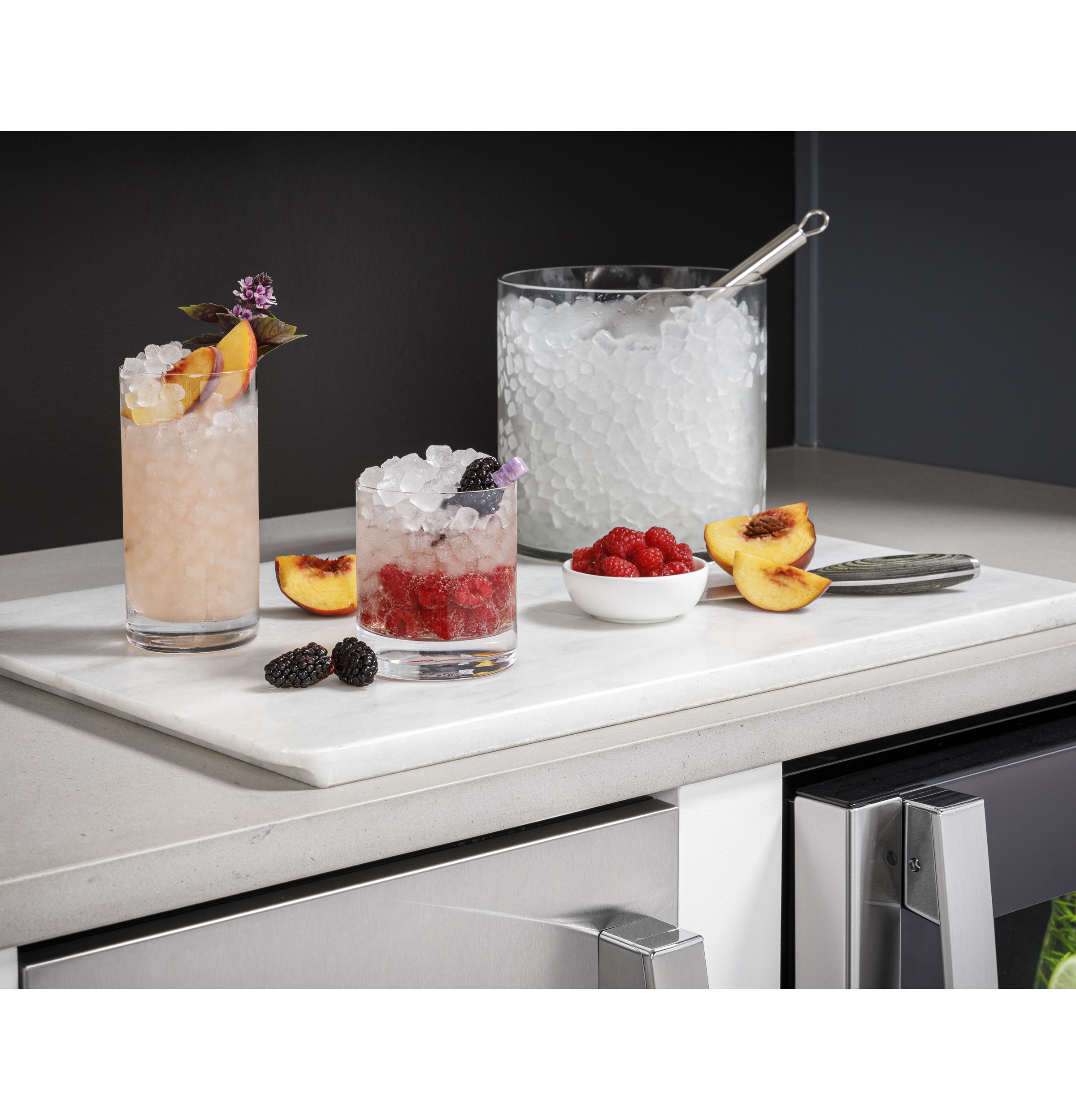 Ice Maker 15-Inch Panel-Ready - Nugget Ice UNC15NPRII