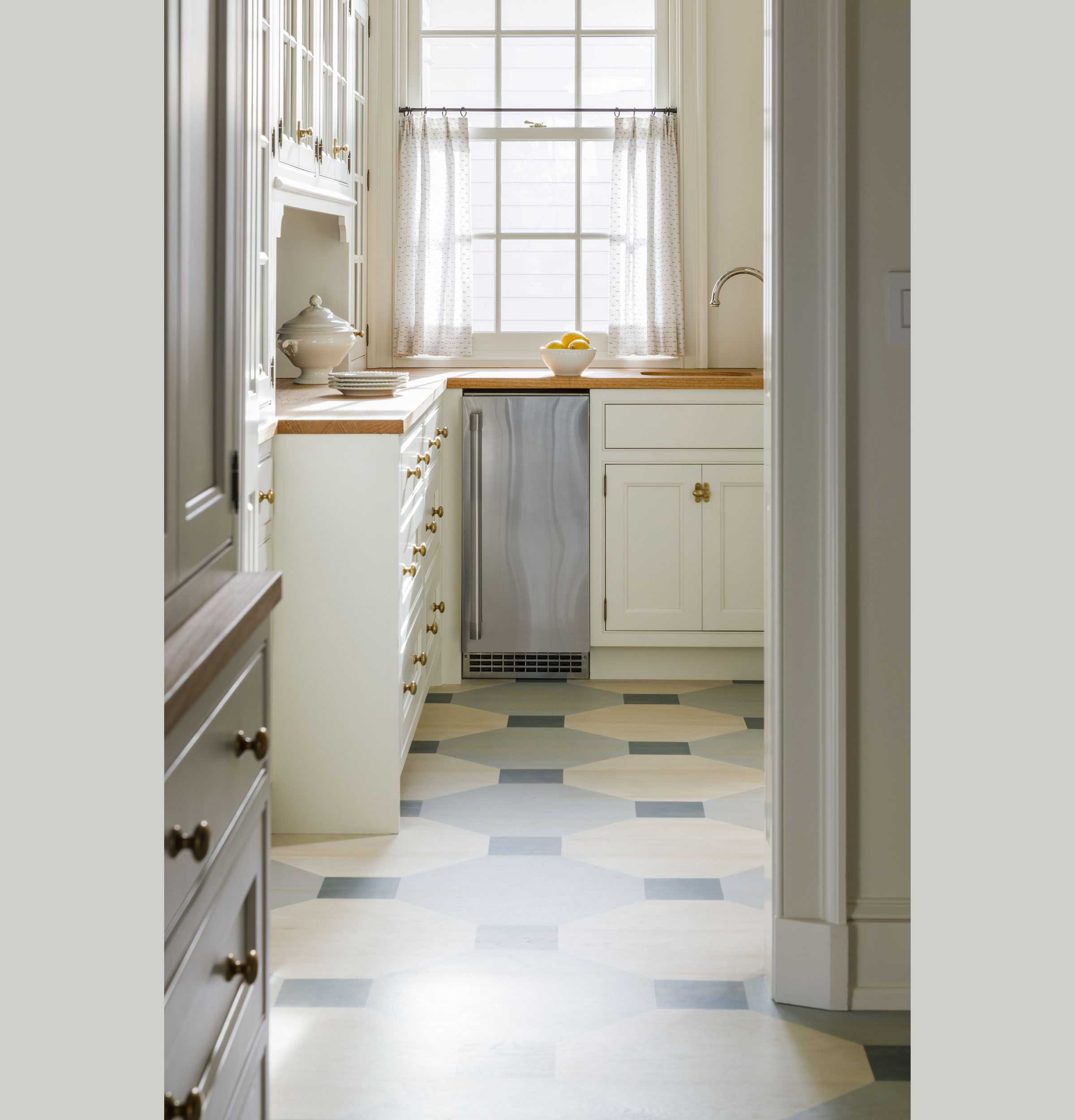 Ice Maker 15-Inch Panel-Ready - Nugget Ice UNC15NPRII