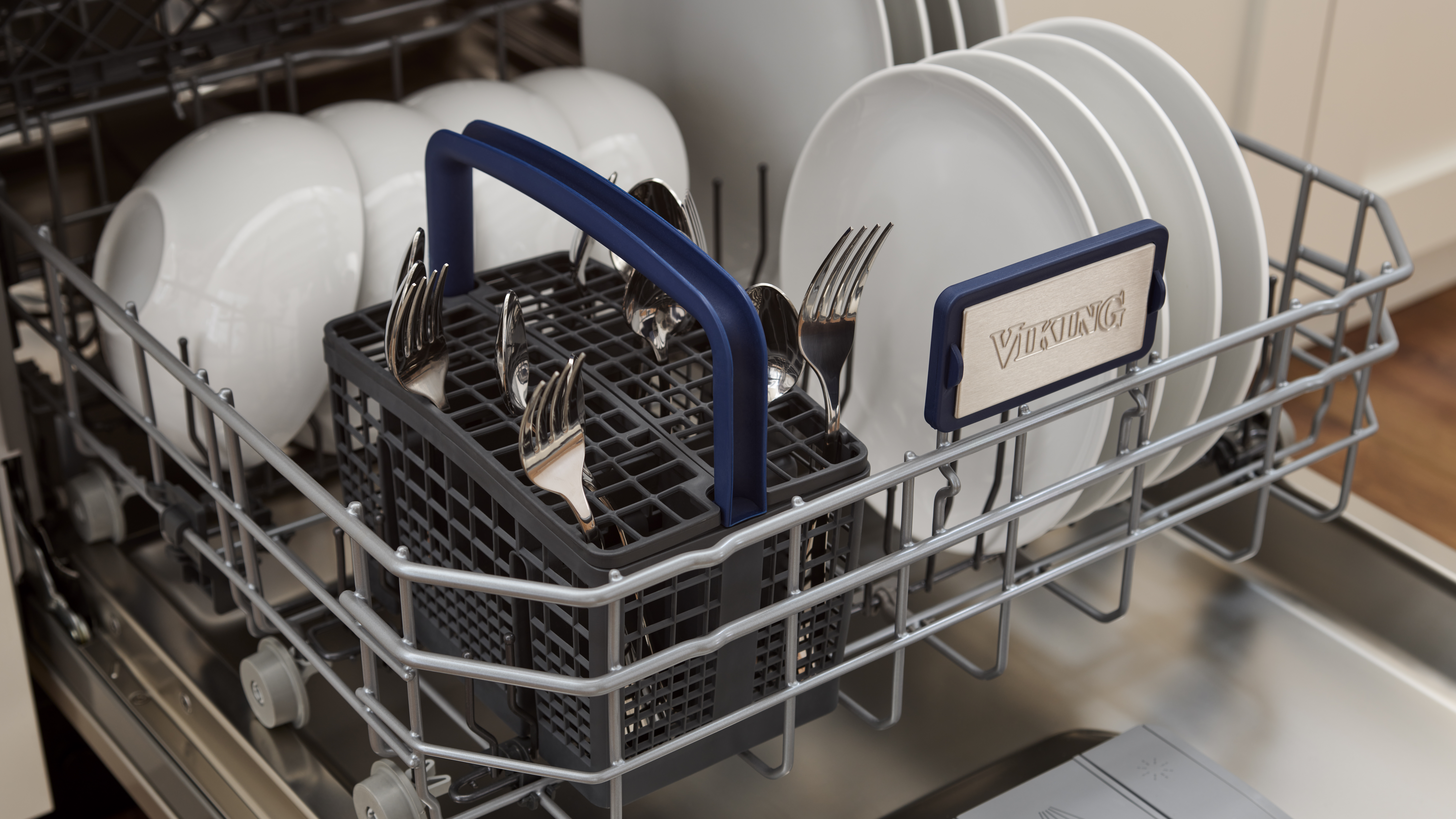 24"W. Dishwasher w/Installed Professional Stainless Steel Panel VDWU724SS