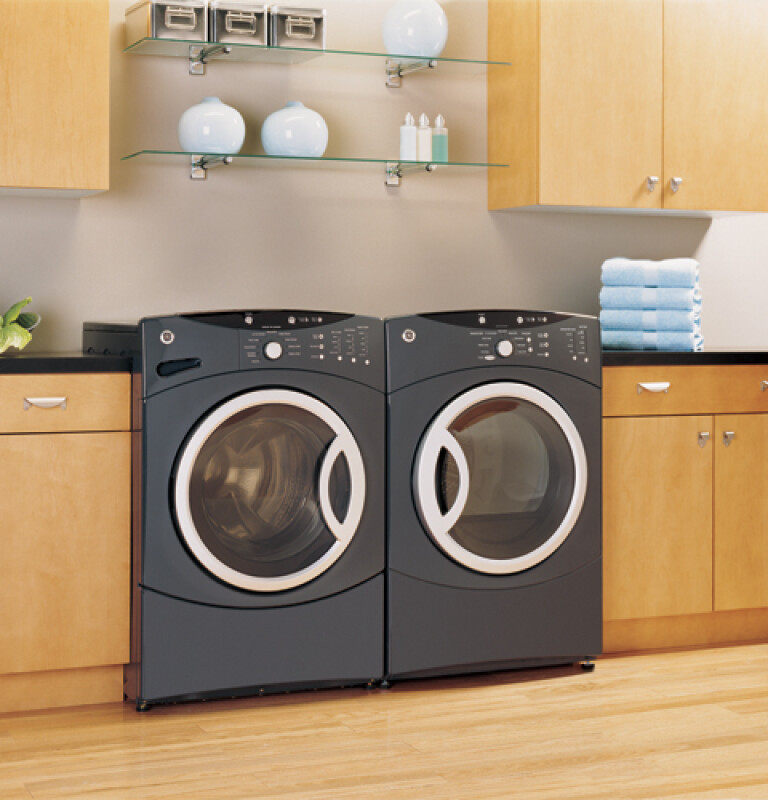 3.7 IEC Cu. Ft. King-size Capacity Frontload Washer with Stainless Steel Basket WBVH6240FGG