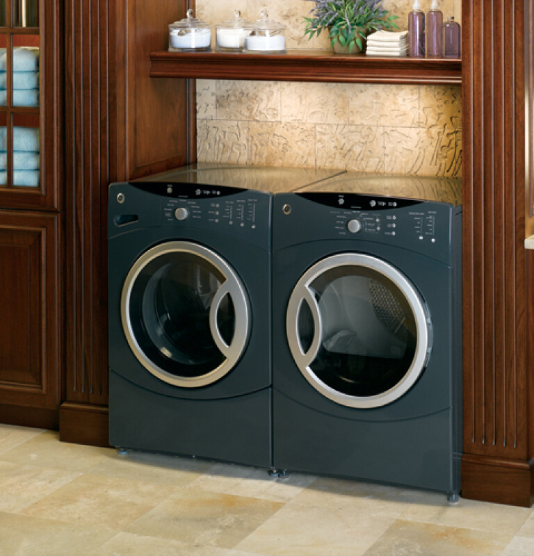 3.7 IEC Cu. Ft. King-size Capacity Frontload Washer with Stainless Steel Basket WBVH6240FGG