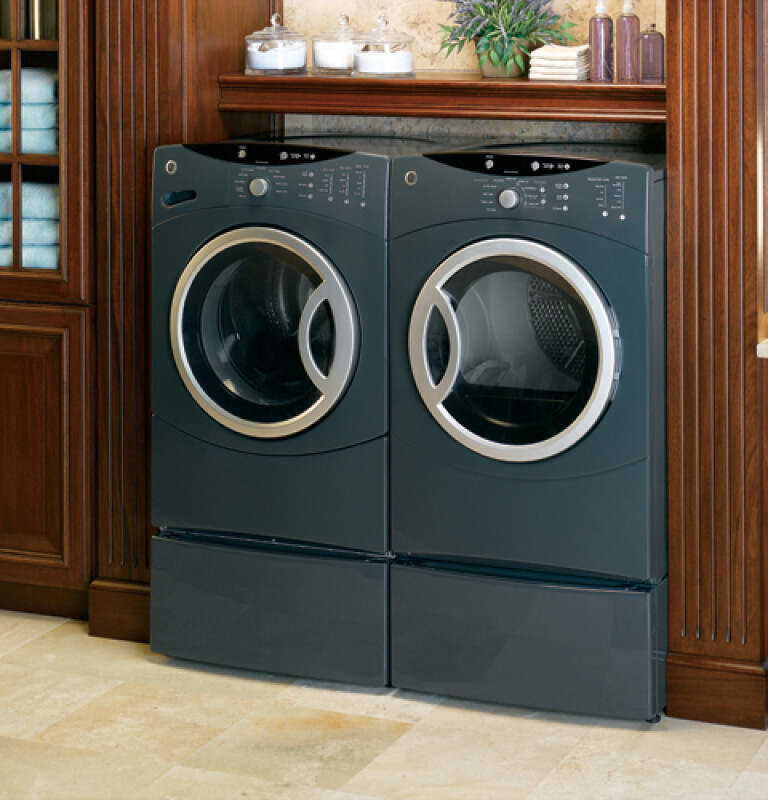 3.7 IEC Cu. Ft. King-size Capacity Frontload Washer with Stainless Steel Basket WBVH6240FGG