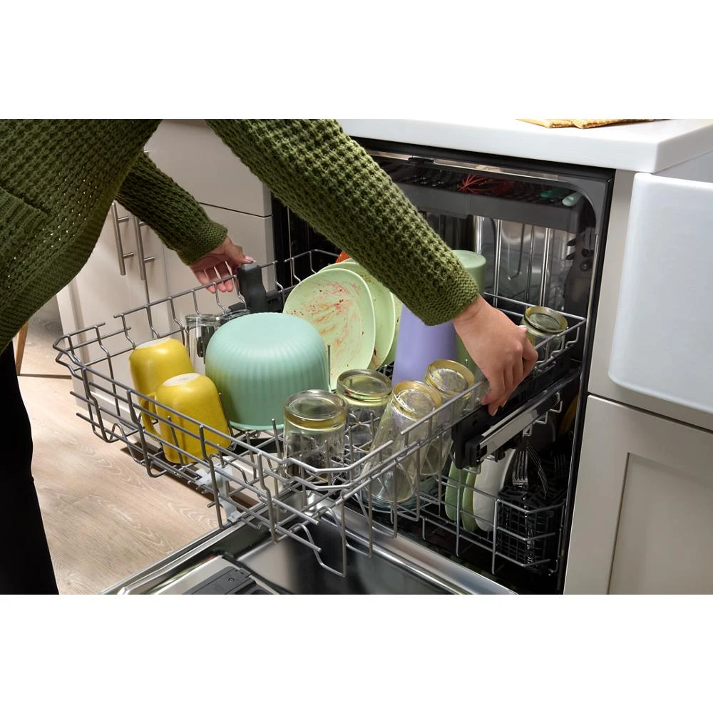24” Stainless Steel Dishwasher with AI Intelligent Wash - 47 dBA WDT750SAKZ